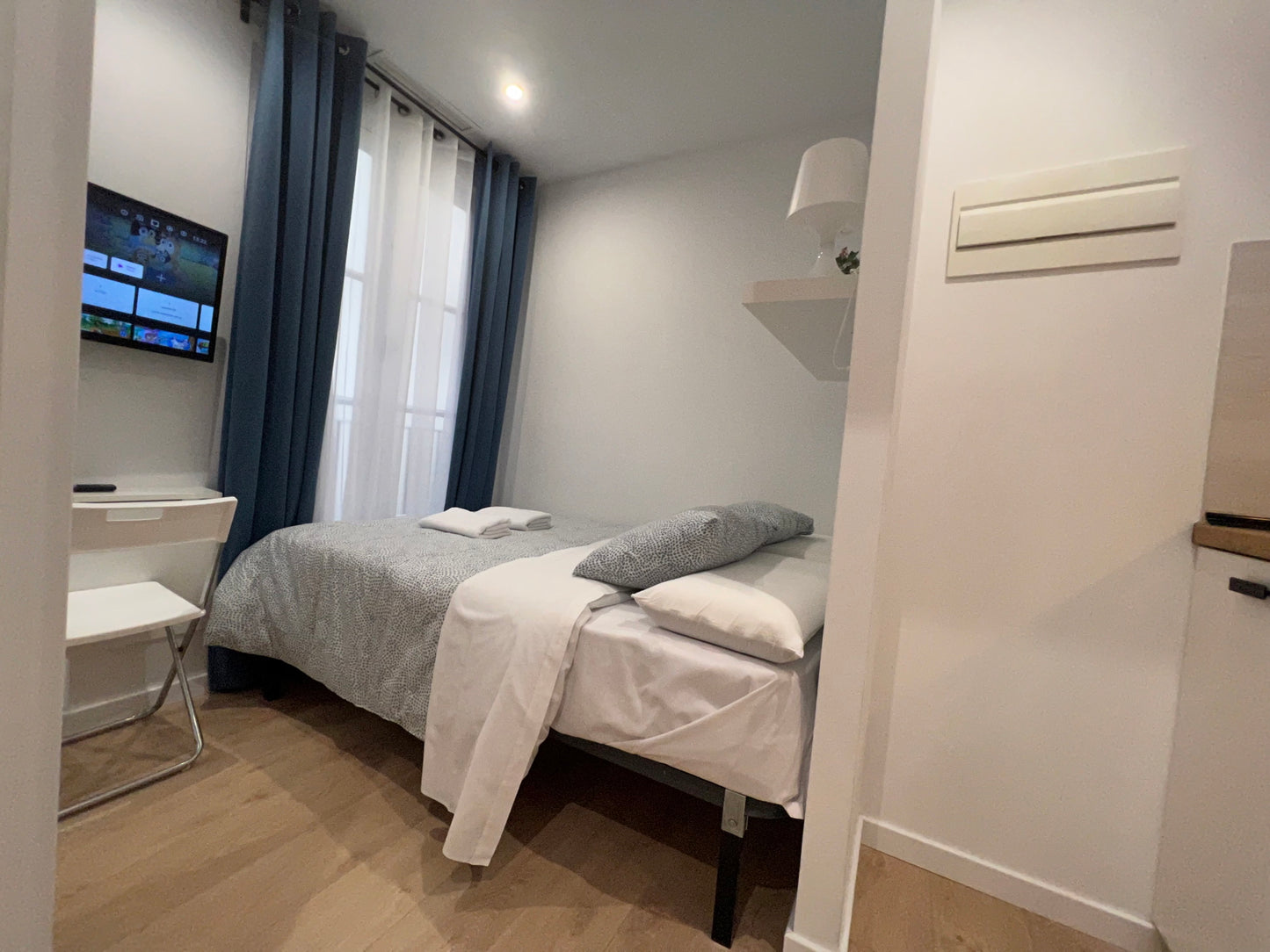 Apartment in Las Cortes Museums, Madrid