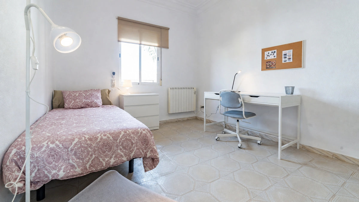 Habitación privada en Calle Islas Canarias, Valencia