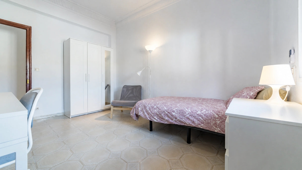Habitación privada en Calle Islas Canarias, Valencia