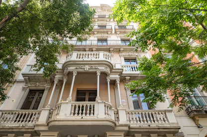 Newly renovated apartment, bright, trendy neighborhood, Barcelona
