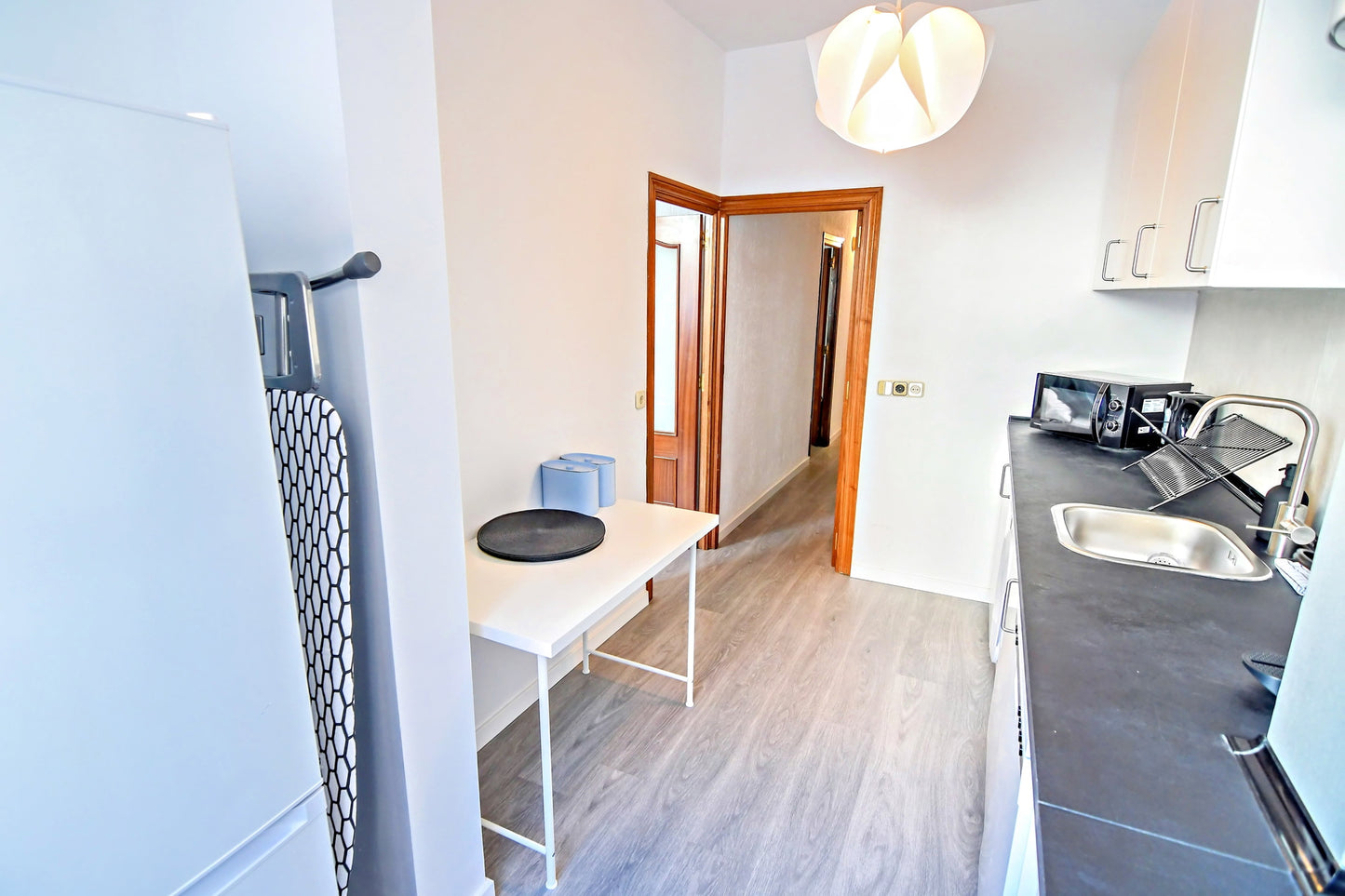 Elegante y contemporáneo con terraza y balcón, Madrid