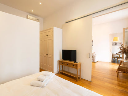 3-bedroom designer apartment with terrace, Barcelona