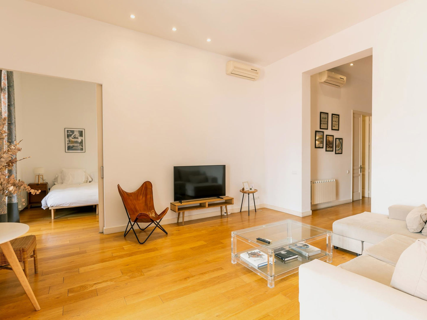3-bedroom designer apartment with terrace, Barcelona