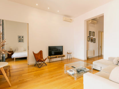 3-bedroom designer apartment with terrace, Barcelona