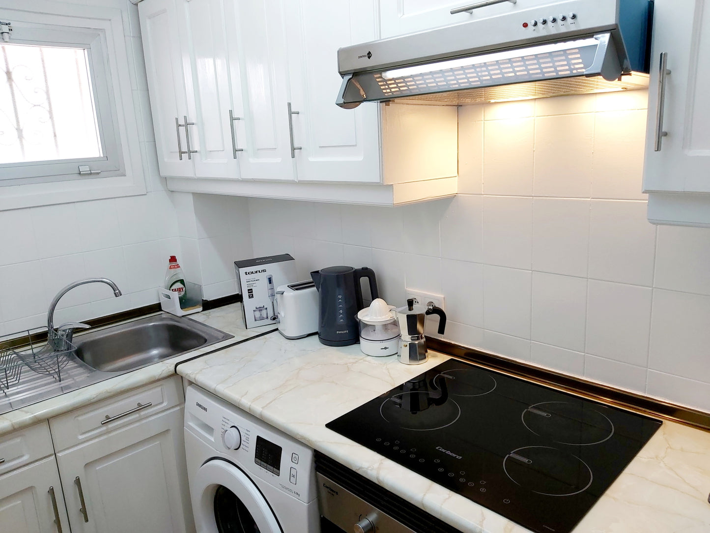 Apartment with sea view, garden, swimming pool, Benidorm