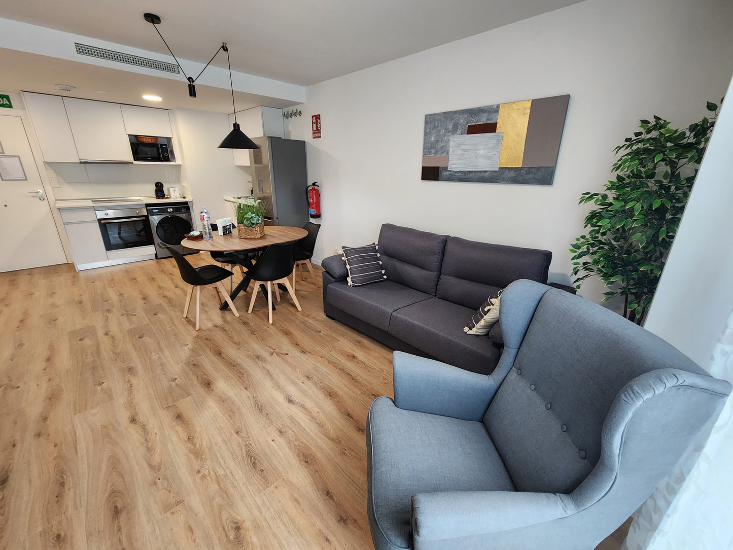 Estupendo apartamento nuevo y bien ubicado,  Madrid