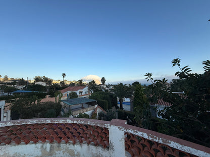 House with garden and terrace near the Port of Calpe