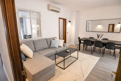 Elegante y contemporáneo con terraza y balcón, Madrid