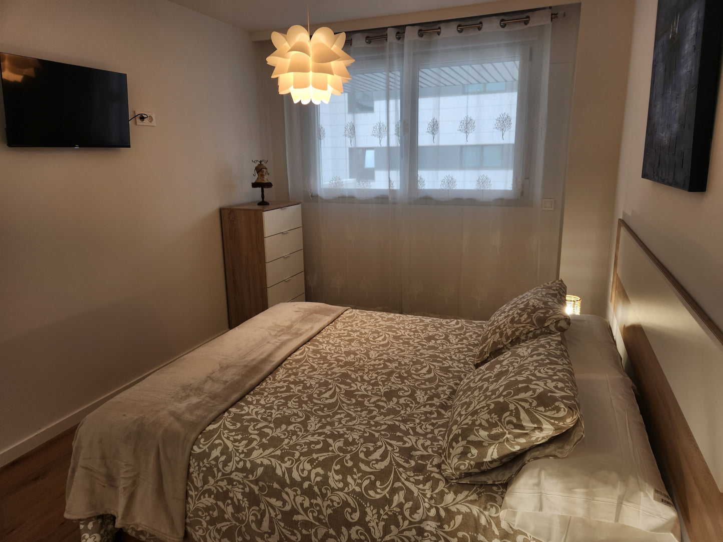 Estupendo apartamento nuevo y bien ubicado,  Madrid