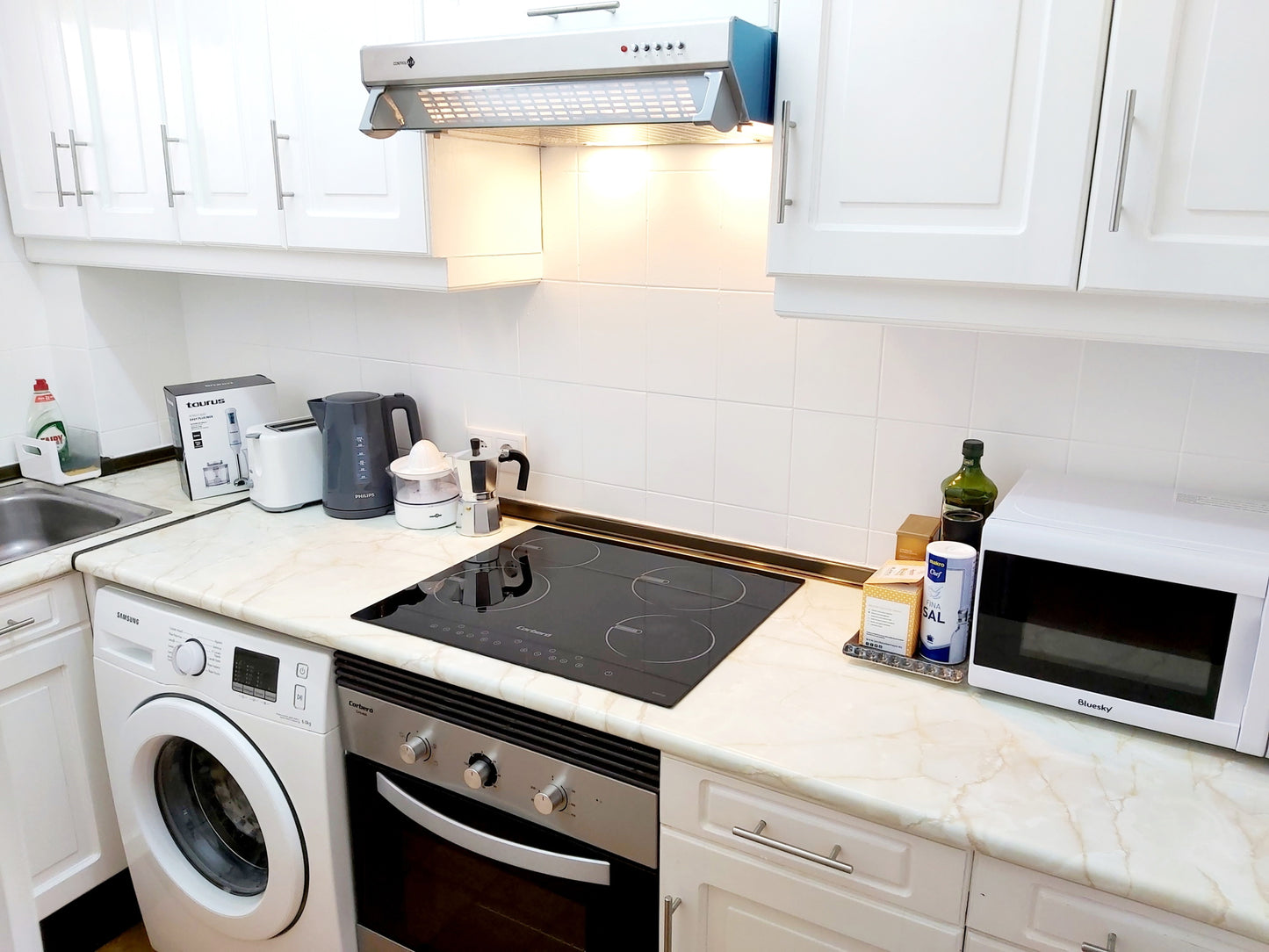 Apartment with sea view, garden, swimming pool, Benidorm