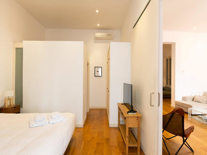 3-bedroom designer apartment with terrace, Barcelona