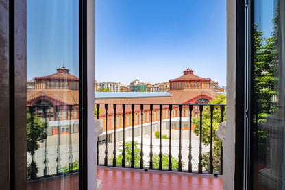 Newly renovated apartment, bright, trendy neighborhood, Barcelona