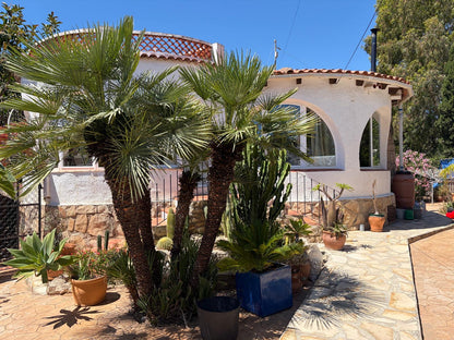 House with garden and terrace near the Port of Calpe