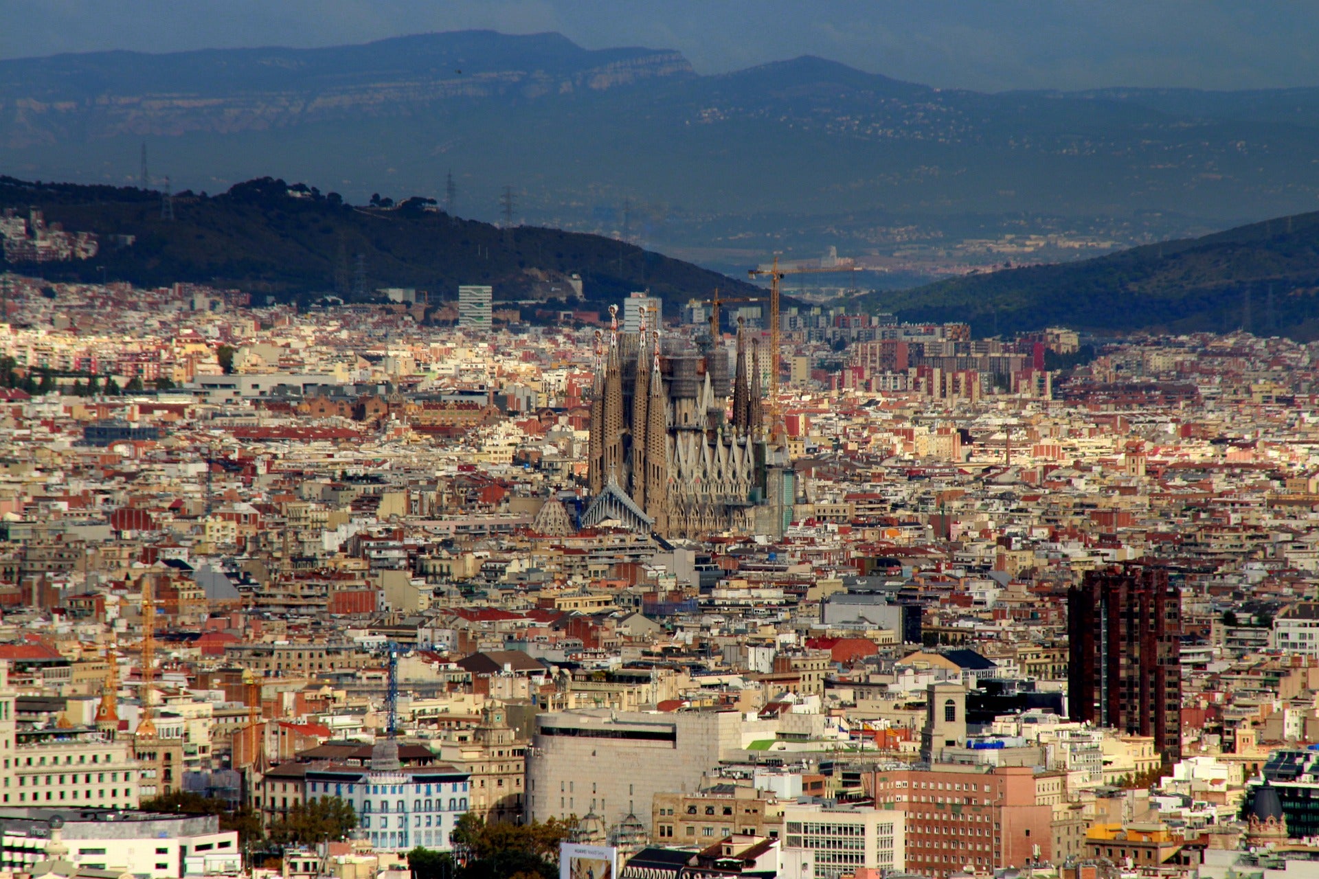 files/barcelona-3798988_1920_c9a429c6-3caa-4ea3-8bde-b5f1e95b5d32.jpg