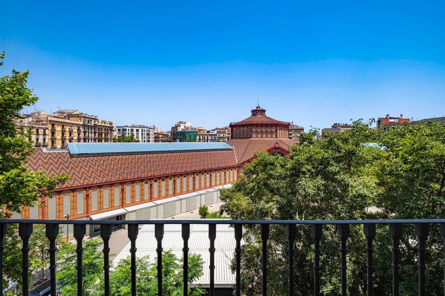 Newly renovated apartment, bright, trendy neighborhood, Barcelona