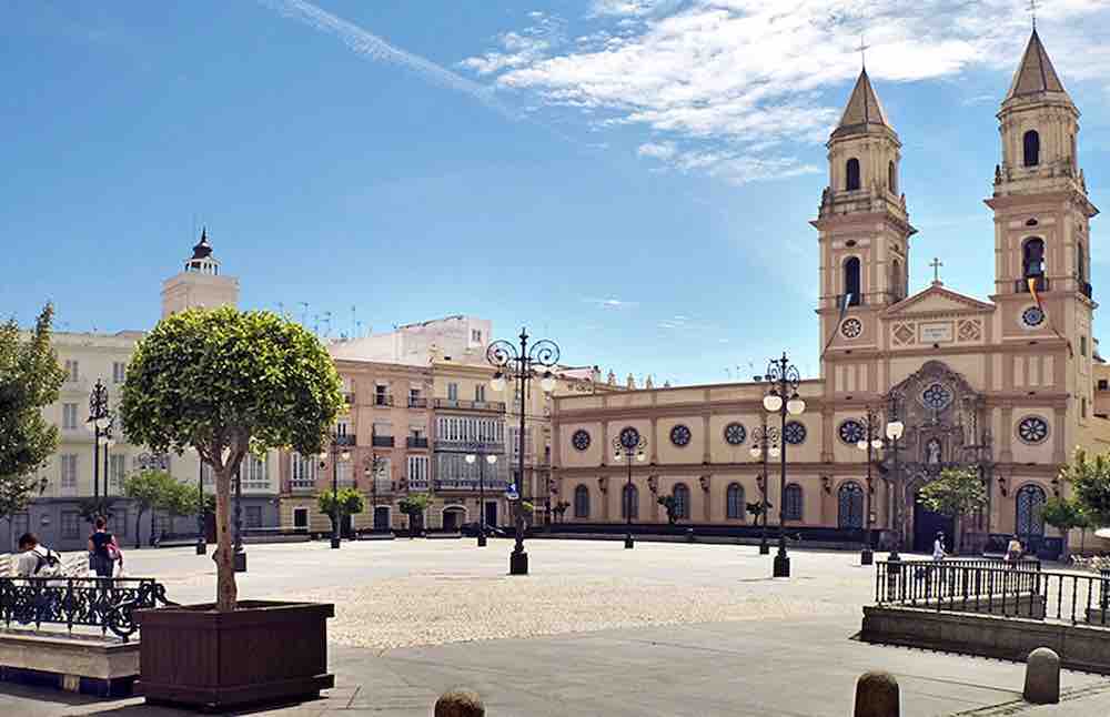 Apartamento nuevo en finca tipo casa palacio, Cádiz