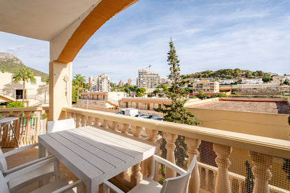 Dúplex actual con vista al mar, piscina y parking, Calpe