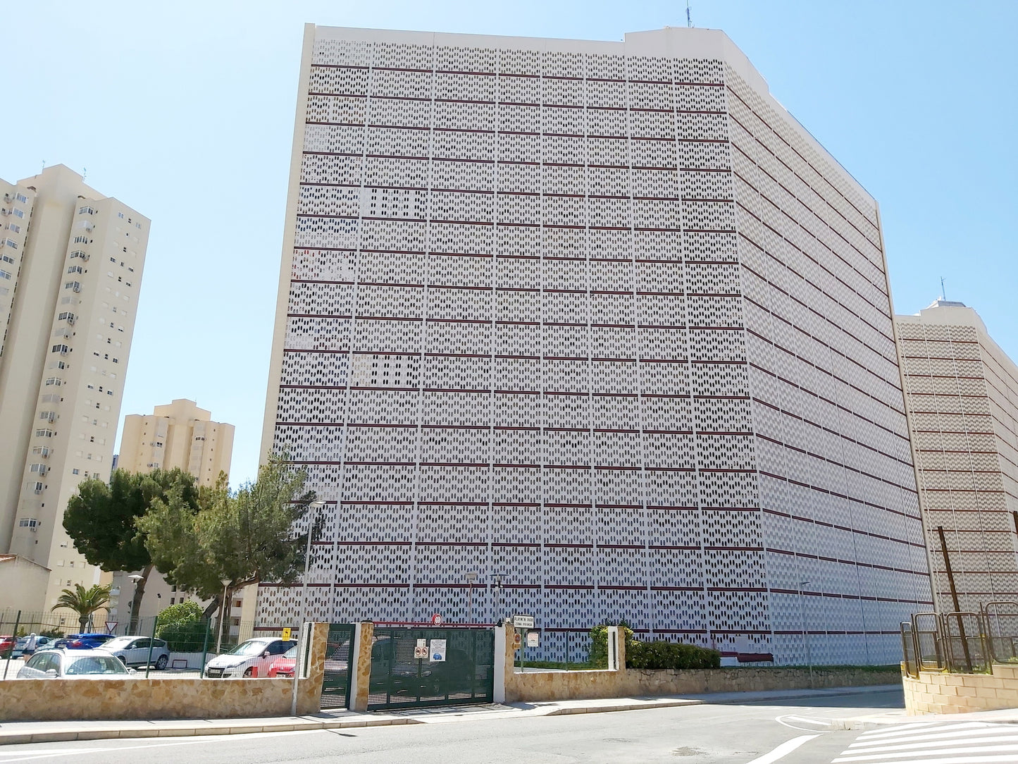 Apartment with sea view, garden, swimming pool, Benidorm
