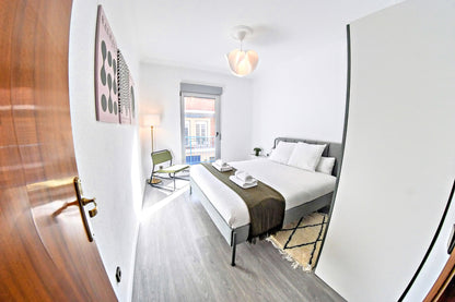 Elegante y contemporáneo con terraza y balcón, Madrid